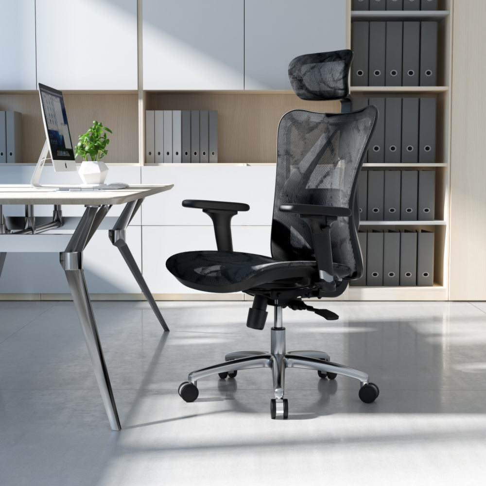 Scaunul ergonomic ergoliv M57 in varianta neagra, vedere laterala